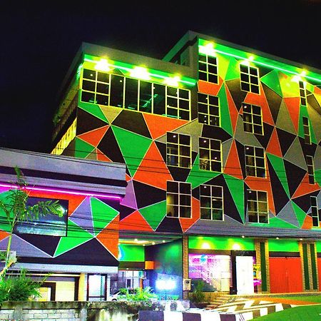 Sevensix Hotel Balikpapan Bagian luar foto